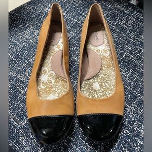 SoftWalk Ballet Flats - Women’s Size 9 US